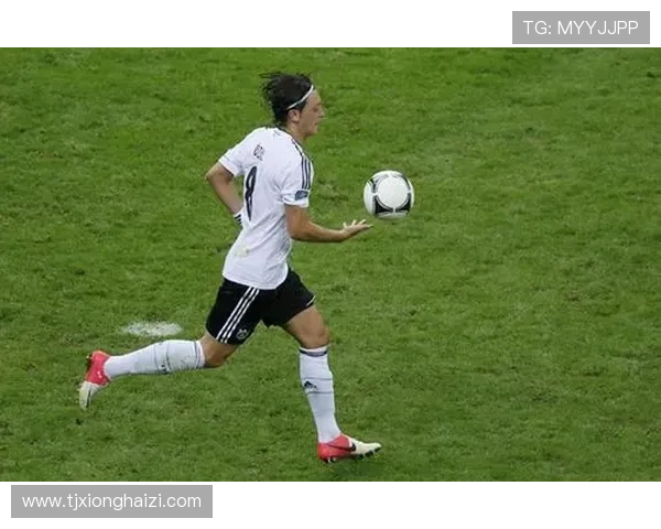 德国足球大师厄齐尔：从天才少年到世界舞台的绝妙进攻艺术